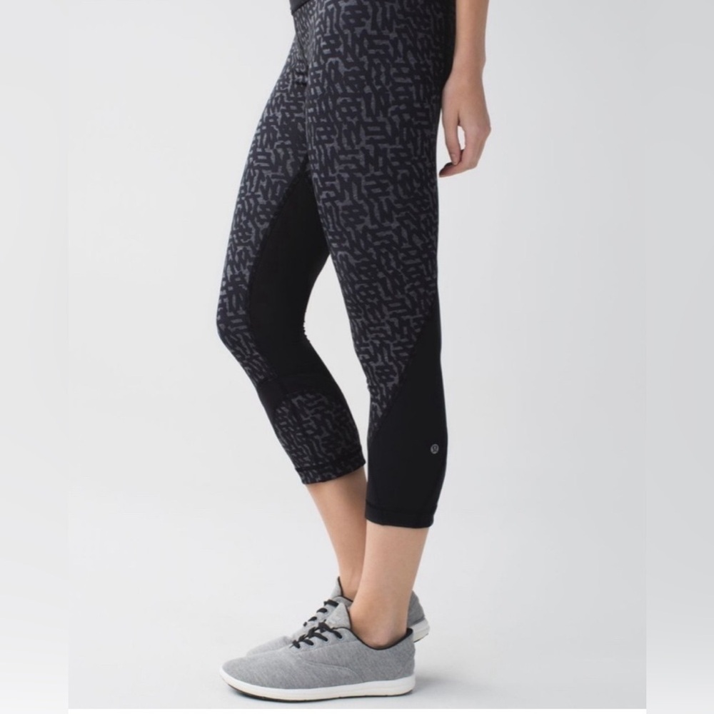 LULULEMON Run: Inspire Crop || *Full-On Luxtreme
*Block-lt pocket